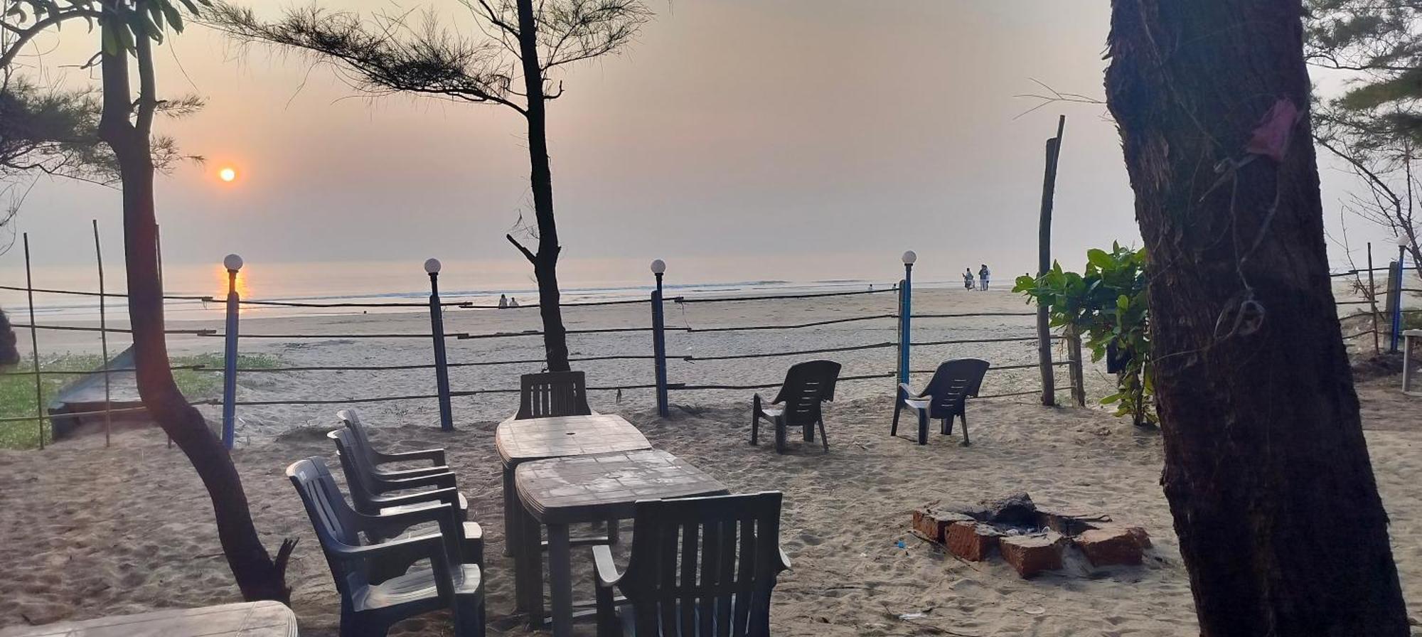 White Sand Beach Stay Resort Kumta Kültér fotó